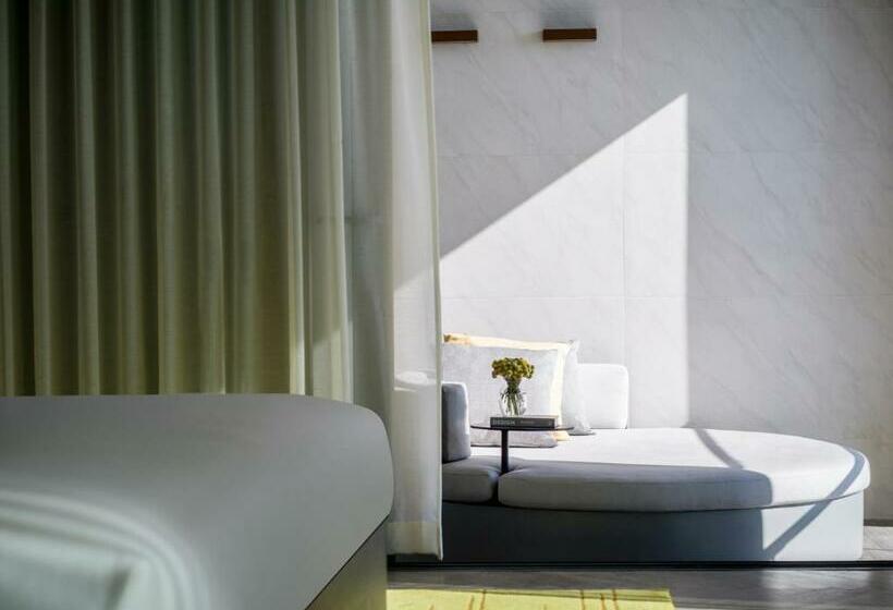 سوییت سوپریور, Hoiana  And Suites