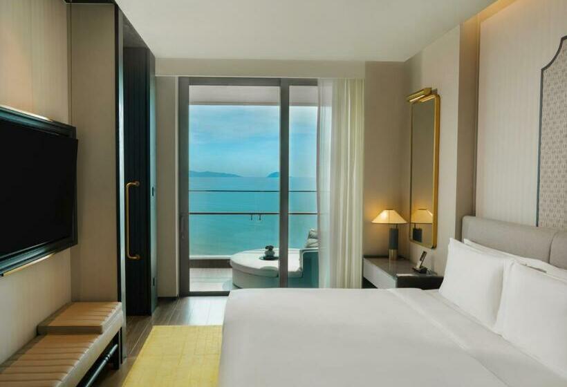 Deluxe Suite King Bed, Hoiana  And Suites