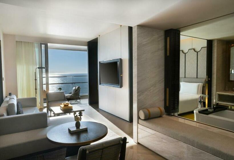 Deluxe Suite King Bed, Hoiana  And Suites