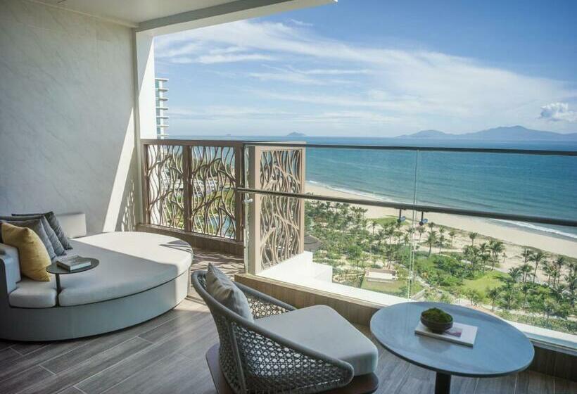 Deluxe Suite Sea View, Hoiana  And Suites