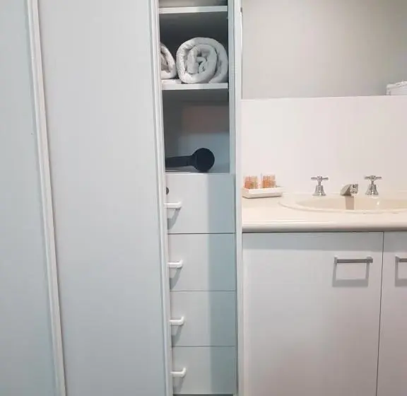 デラックスルーム, Port Pirie Accommodation And Apartments