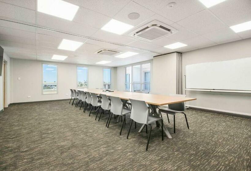 سوییت اجرایی, Velocity Motel & Bistro Wa