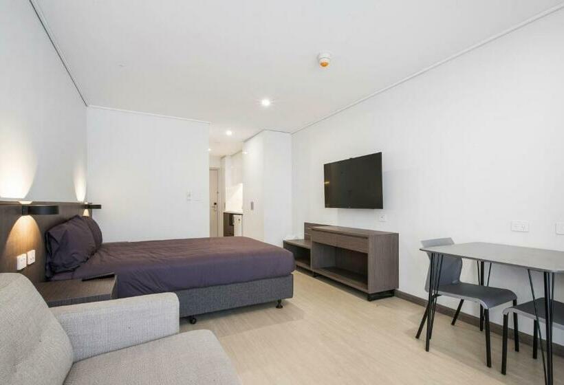 سوییت اجرایی, Velocity Motel & Bistro Wa