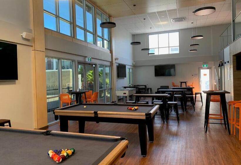 سوییت اجرایی, Velocity Motel & Bistro Wa