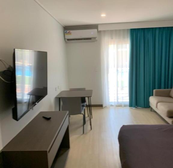 سوییت اجرایی, Velocity Motel & Bistro Wa