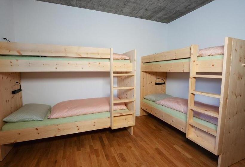 מיטה בחדר משותף, Wellnesshostel3000