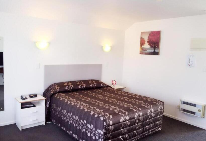 Студия Стандарт, Annabelle Court Motel