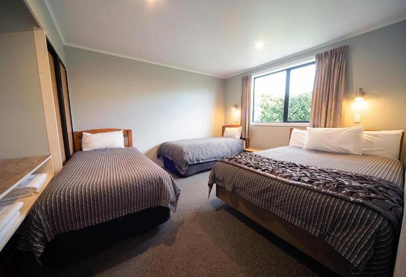 דירת שני חדרים, Coronation Park Motels