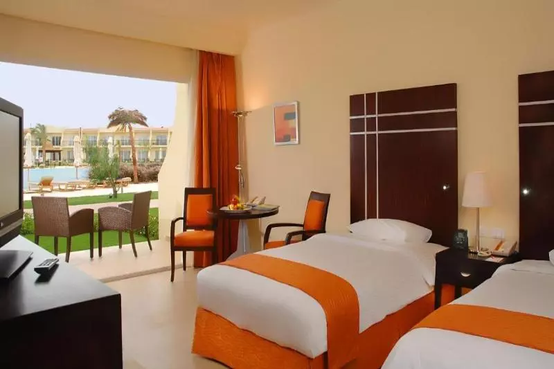 プールの見えるデラックスルーム, DoubleTree by Hilton Sharm El Sheikh - Sharm Bay