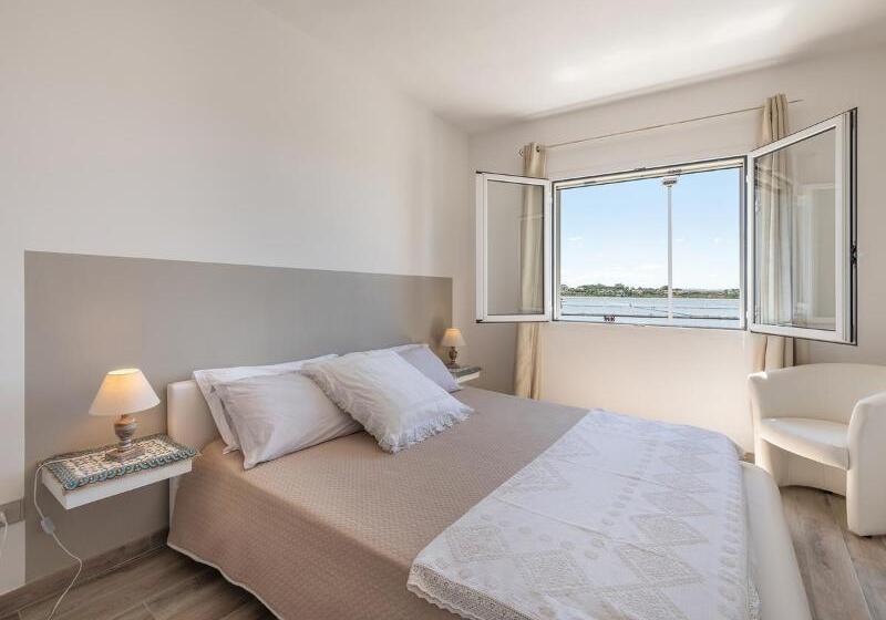 Standard Szoba King Size Bed, Doubletree By Hilton Sharm El Sheikh Sharks Bay Resort