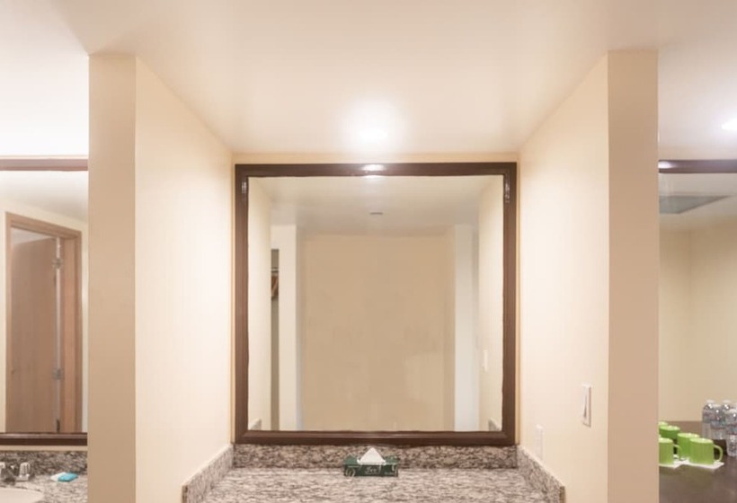 اتاق استاندارد چهار تخته, Holiday Resort & Spa Guam