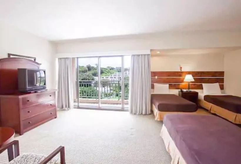 اتاق استاندارد چهار تخته, Holiday Resort & Spa Guam