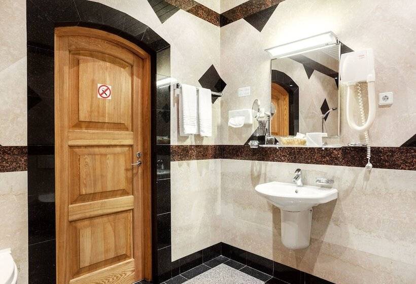 اتاق لوکس, Atrium Suites