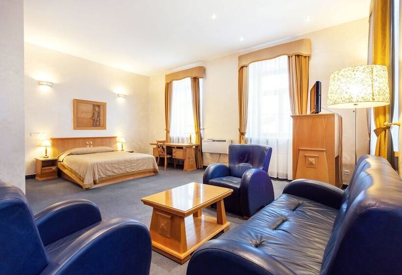 اتاق لوکس, Atrium Suites