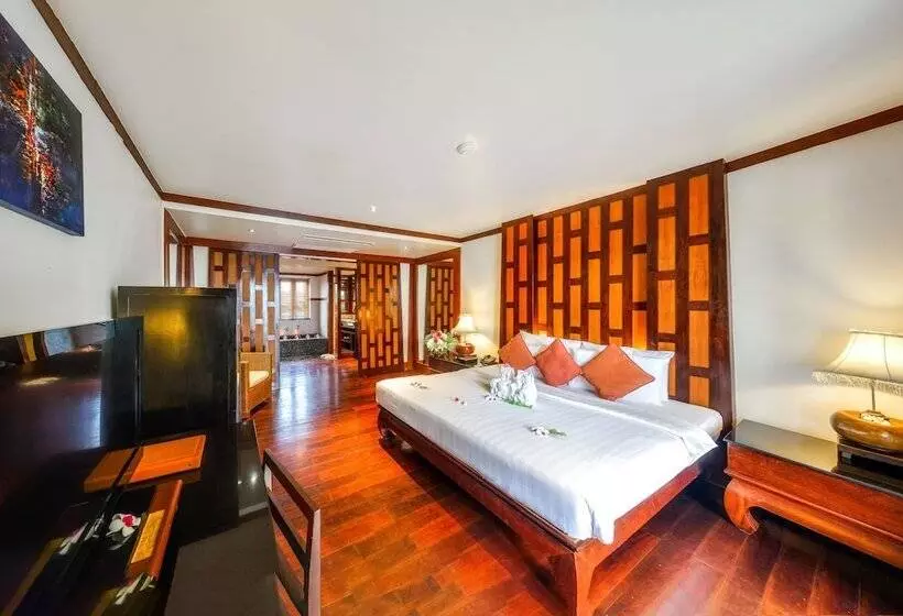اتاق لوکس با چشم‌انداز استخر, Baan Yin Dee Boutique Resort Phuket   Sha Plus