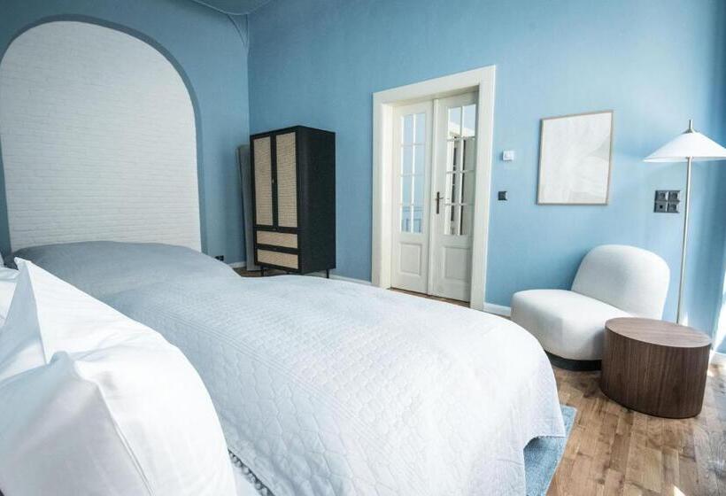 سوییت جونیور لوکس, Domus Balthasar Boutique