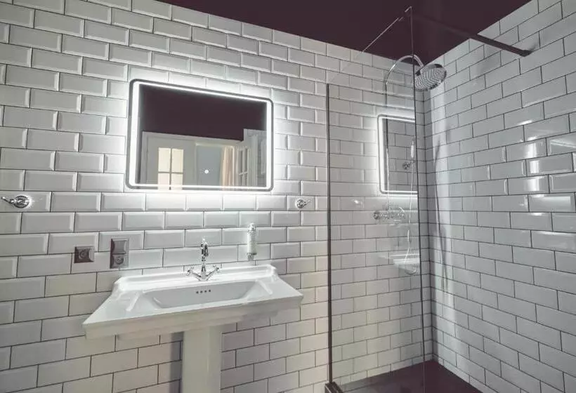 سوییت جونیور لوکس, Domus Balthasar Boutique
