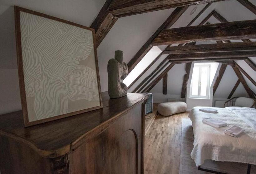 اتاق لوکس با چشم‌انداز, Domus Balthasar Boutique