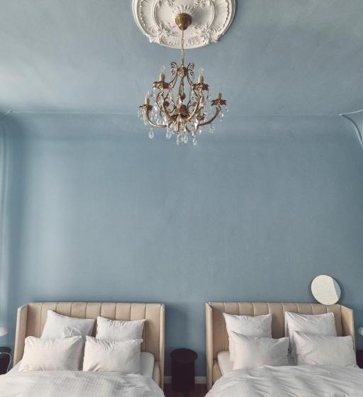 سوییت جونیور لوکس, Domus Balthasar Boutique