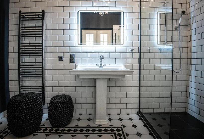 سوییت جونیور لوکس, Domus Balthasar Boutique