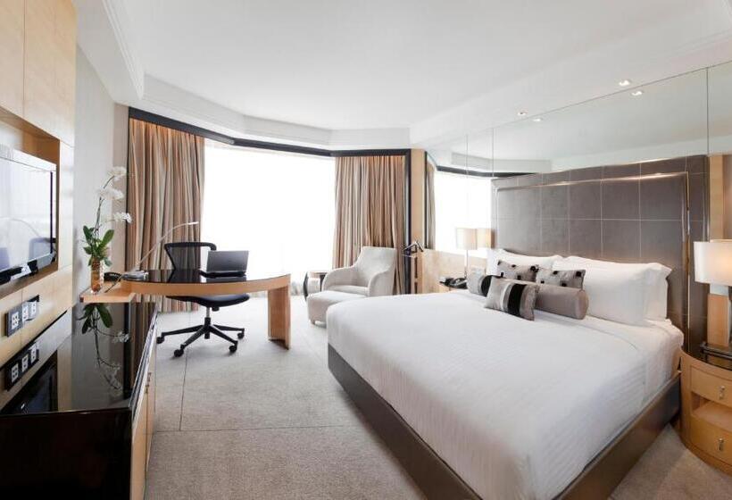 Номер Клуб, Dorsett Grand Subang