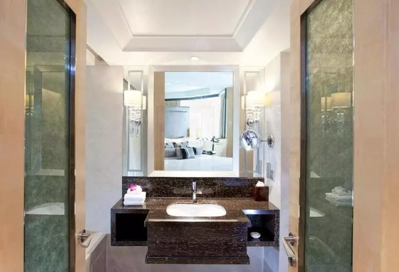 اتاق کلاب, Dorsett Grand Subang