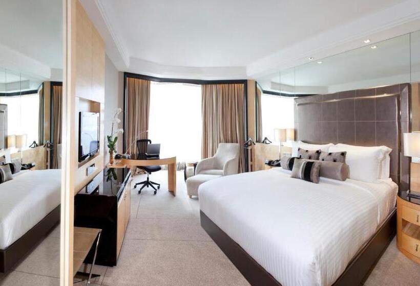 Номер Клуб, Dorsett Grand Subang