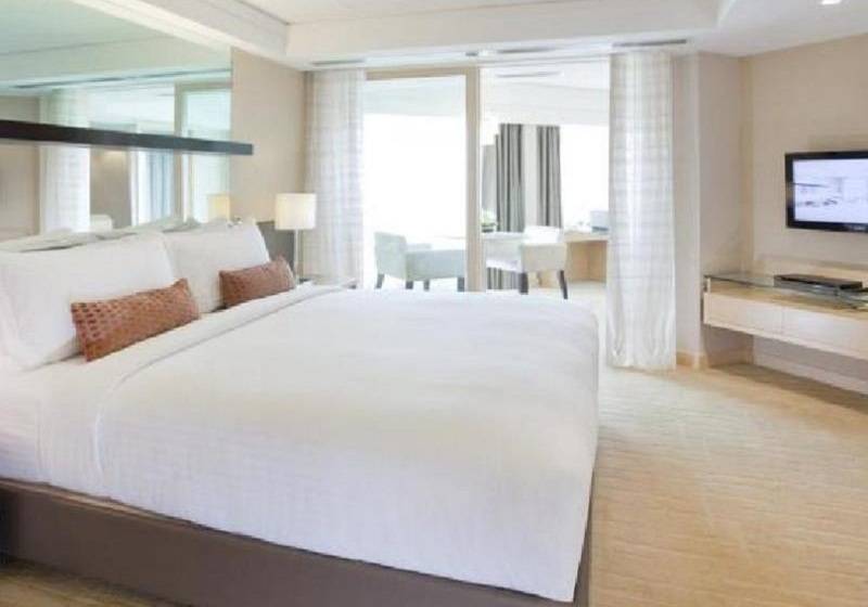 クラブルーム, Dorsett Grand Subang