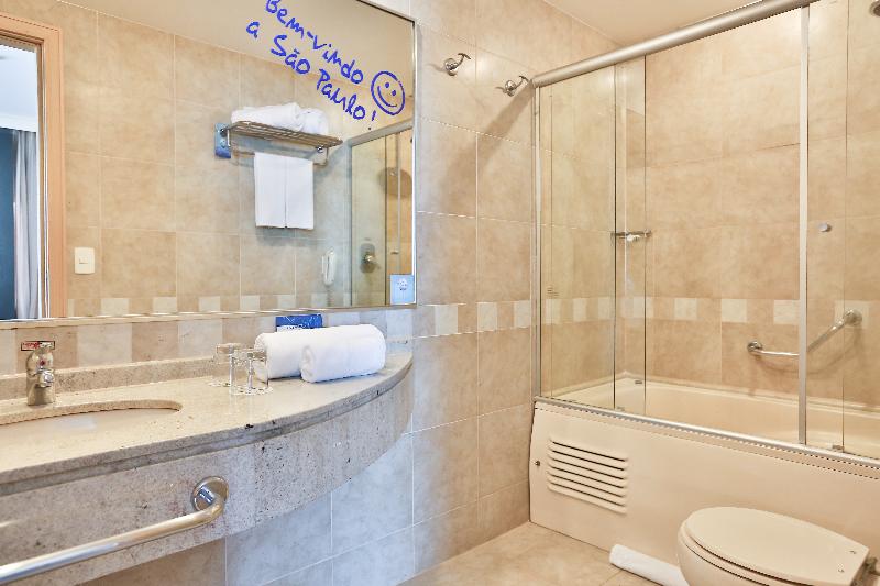 اتاق لوکس, Park Inn By Radisson Berrini