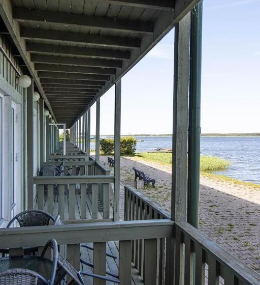 اتاق خانوادگی با چشمانداز دریا, Promenaadi