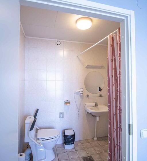 اتاق خانوادگی با چشمانداز دریا, Promenaadi