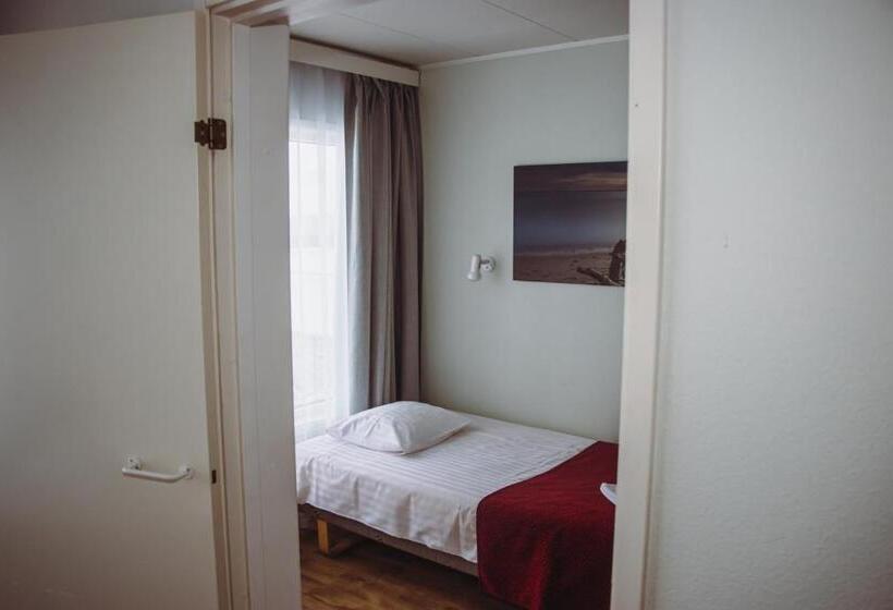 اتاق خانوادگی با چشمانداز دریا, Promenaadi