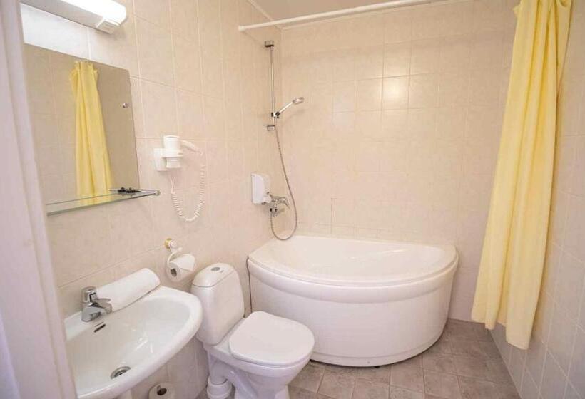 اتاق استاندارد با چشمانداز باغ, Promenaadi