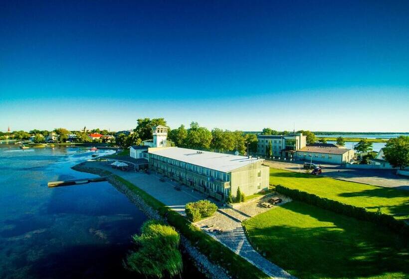 اتاق استاندارد با چشمانداز باغ, Promenaadi