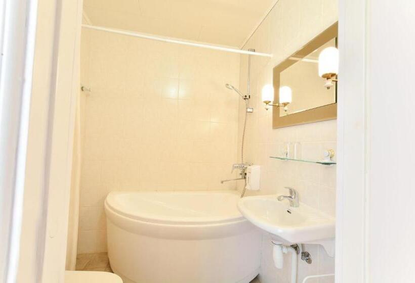 آپارتمان 1 خوابه با چشمانداز باغ, Promenaadi