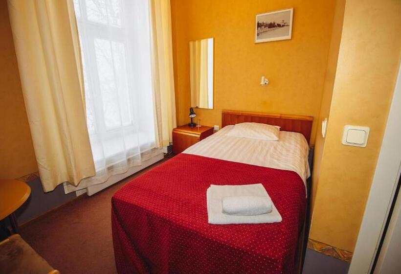 اتاق استاندارد یک نفره, Promenaadi