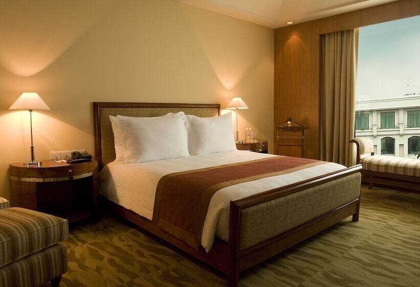 Номер Клуб, The Grand New Delhi