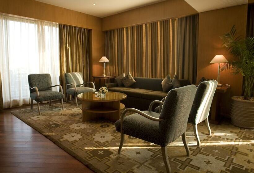 Люкс Повышенной Комфортности, The Grand New Delhi