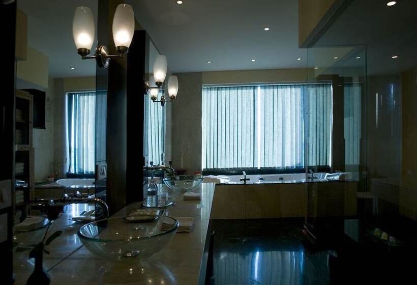 Президентский Люкс, The Grand New Delhi