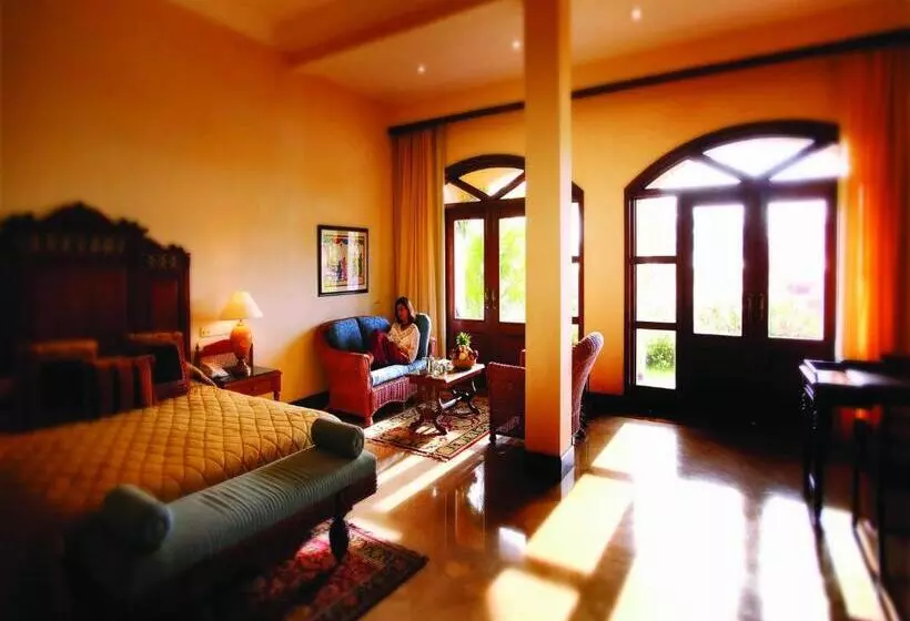 デラックススイート, The Lalit Golf & Spa Resort Goa