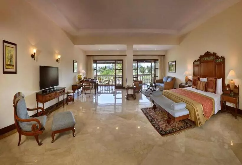 デラックススイート, The Lalit Golf & Spa Resort Goa