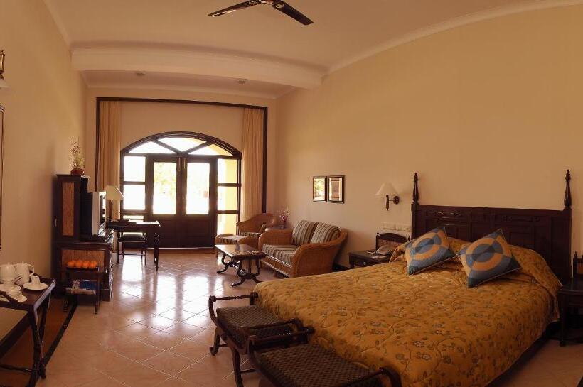 جناح مطلّ علي البحر, The Lalit Golf & Spa Resort Goa