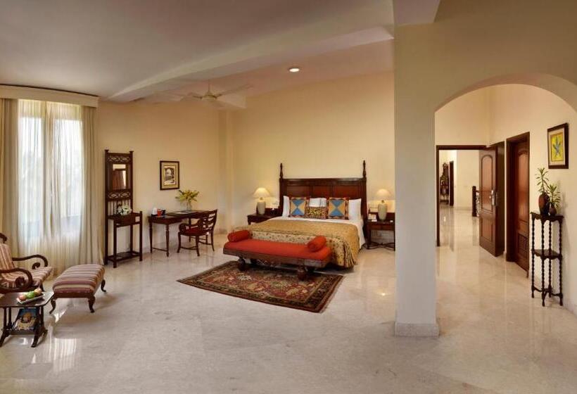 Вилла 4 Спальни, The Lalit Golf & Spa Resort Goa
