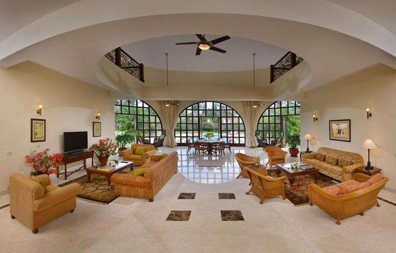 جناح مطلّ علي البحر, The Lalit Golf & Spa Resort Goa