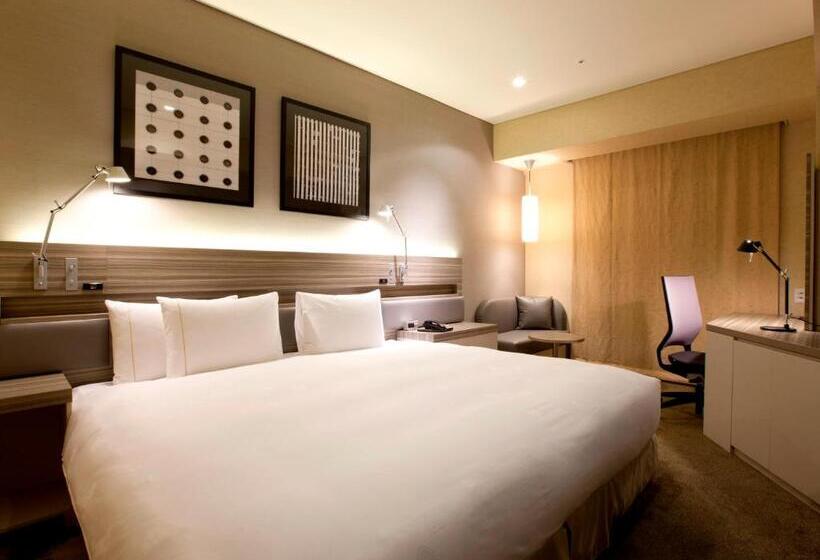 스탠다드 룸 킹사이즈 침대, The Royal Park Hotel Iconic Tokyo Shiodome