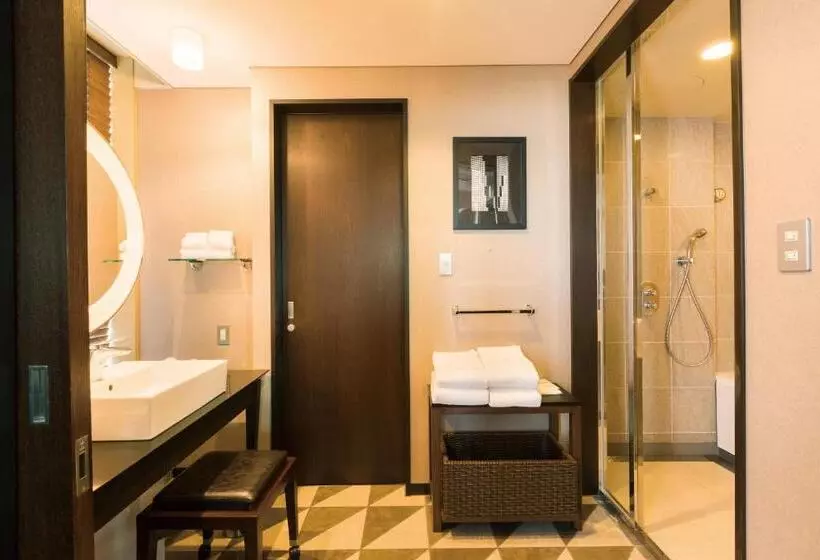 キングサイズベッドのジュニアスイート, The Royal Park Hotel Iconic Tokyo Shiodome