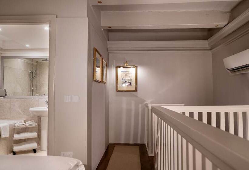 سوییت دوبلکس, The Xara Palace Relais & Chateaux