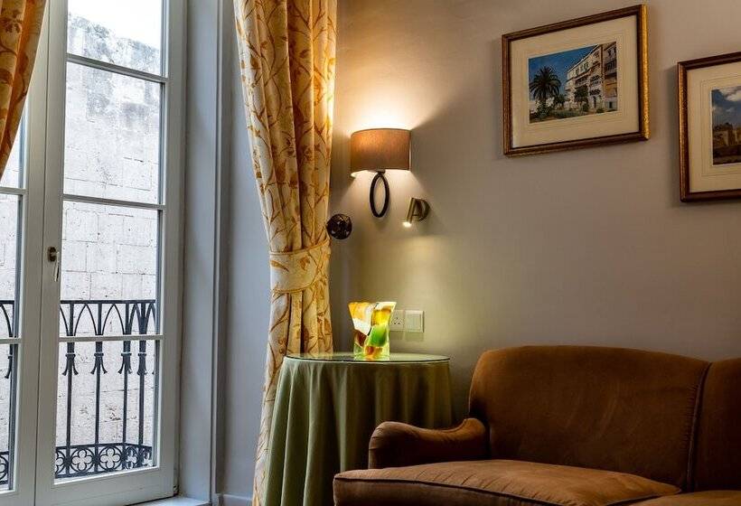 سوییت دوبلکس, The Xara Palace Relais & Chateaux