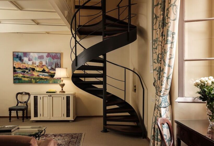 سوییت دوبلکس, The Xara Palace Relais & Chateaux