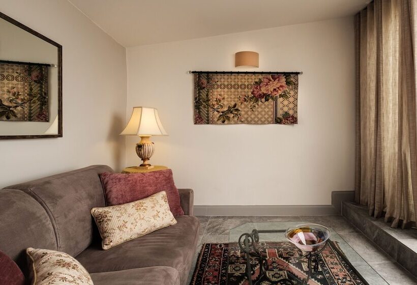 سوییت اجرایی, The Xara Palace Relais & Chateaux